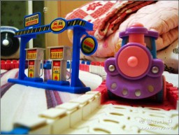 轨道火车金东浩成长相册6